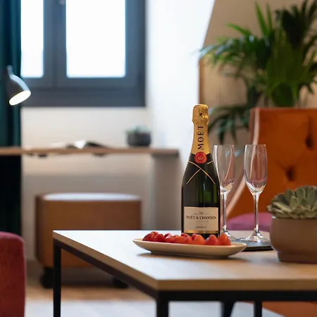 Axel - Adults Only فندق 4*