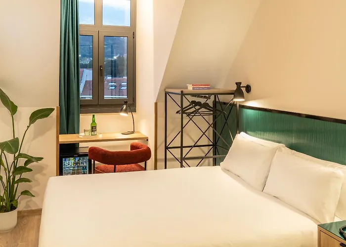 Axel - Adults Only 4*