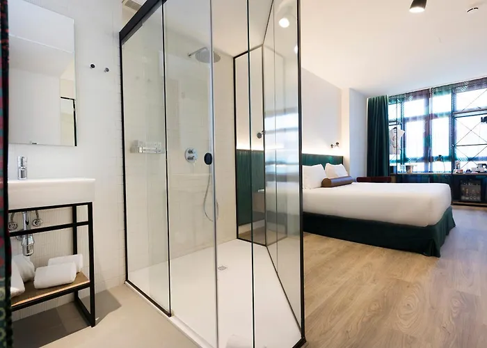 Axel - Adults Only بلباو