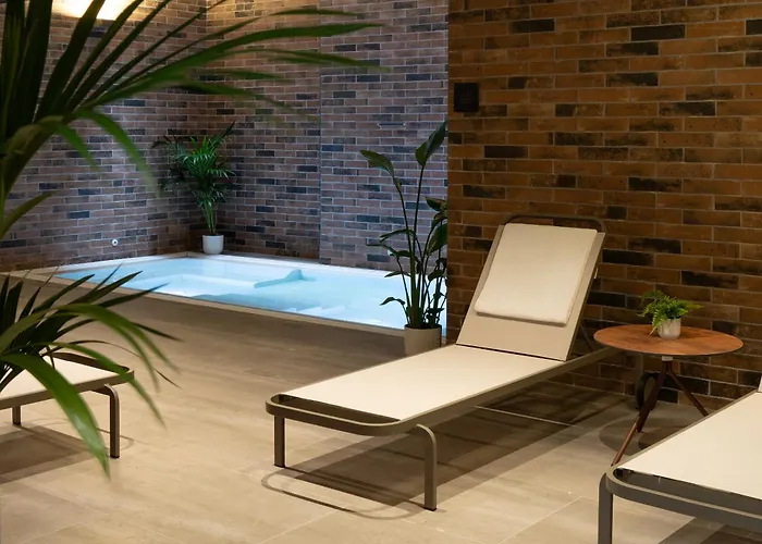 Axel - Adults Only 4*